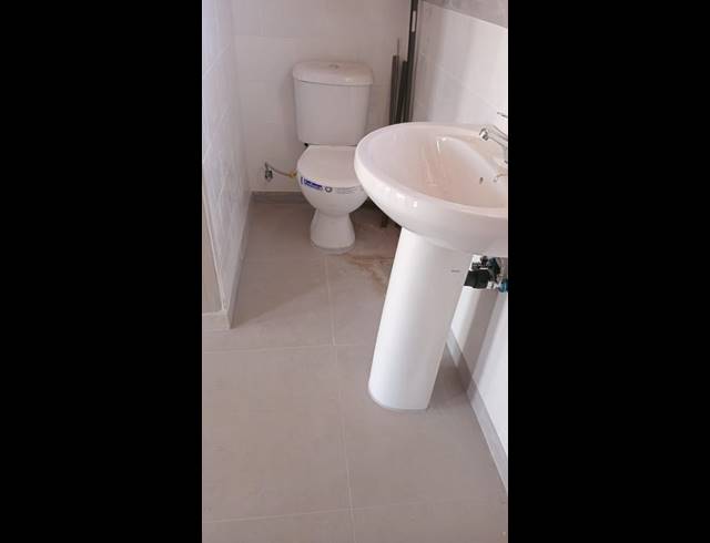 1 BEDROOM PROPERTY TO RENT IN DOBSONVILLE